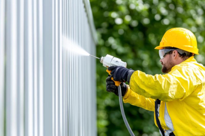 Commercial Cladding Spraying